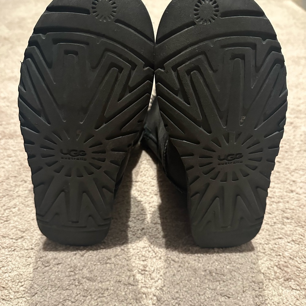 Bailey Button Uggs - image 3